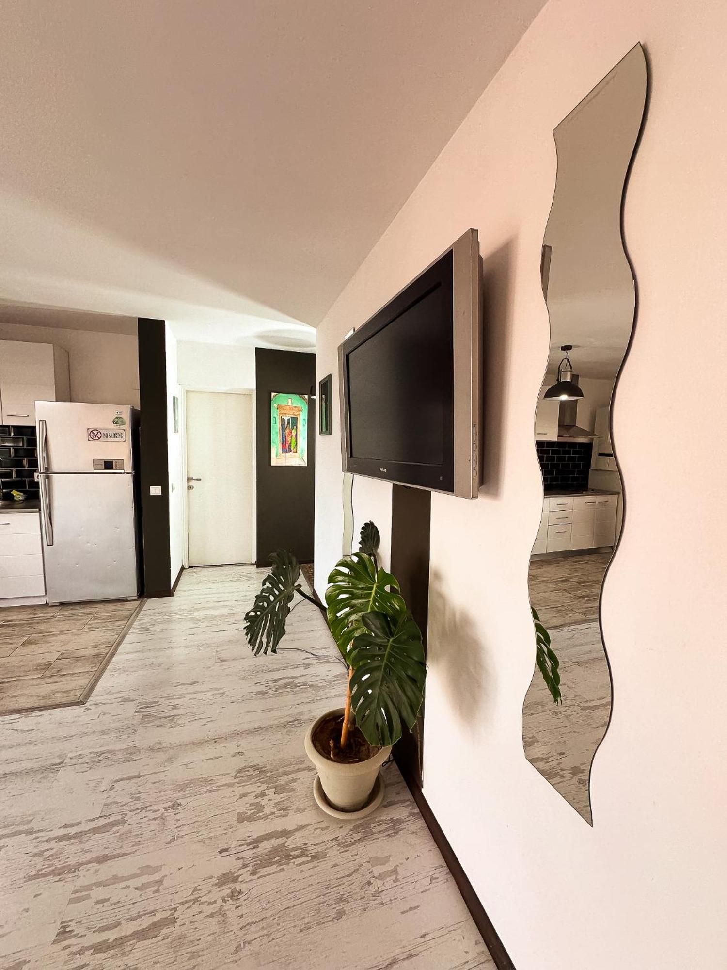 Atrium Apartment Central Free Parking クラヨーヴァ エクステリア 写真
